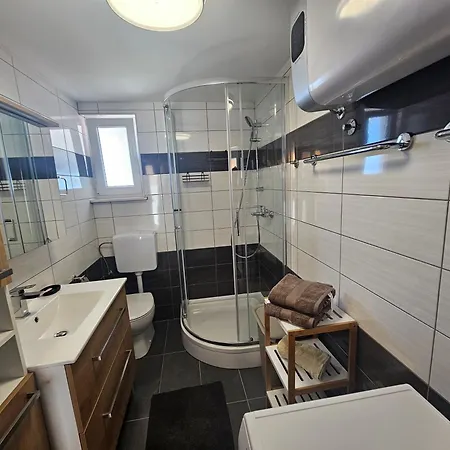 Lokvica House With Pool Dramalj